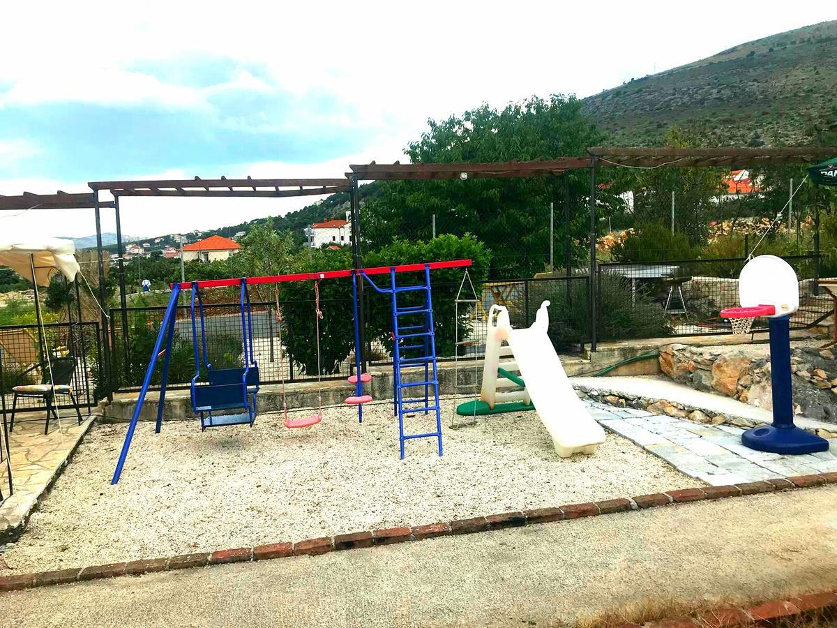 Holiday Home Listesi Trogir Exterior foto